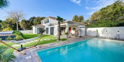 4 bedroom Detached House for sale in Aix-en-Provence, French Riviera