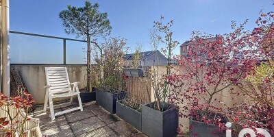 4 room  Apartment for sale in La Garenne-Colombes, Île-de-France