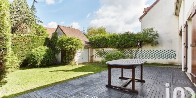 6 room  Villa for sale in Montesson, Île-de-France