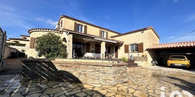 5 bedroom  Villa for sale in Sanary-sur-Mer, France