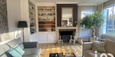 8 room  Villa for sale in Croix, Hauts-de-France