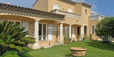6 room  House for sale in Villefranche-sur-Mer, France
