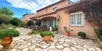 Villa for sale in Six-Fours-les-Plages, France