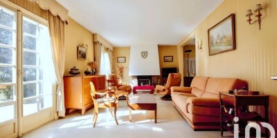 8 room  Villa for sale in Vélizy-Villacoublay, Île-de-France