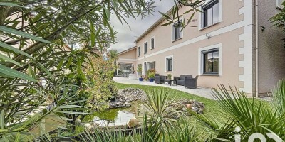 4 bedroom  Villa for sale in Eysines, France