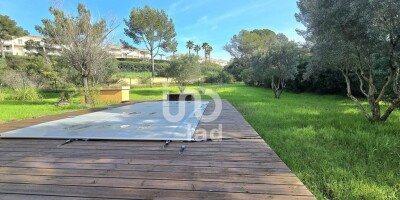 5 room  Flat for sale in Saint-Raphaël, France