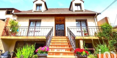 7 room  Villa for sale in Villejuif, France