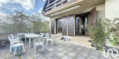5 bedroom  Villa for sale in Bonneuil-sur-Marne, Île-de-France