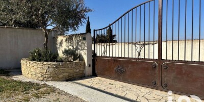 5 room  Villa for sale in Éguilles, France