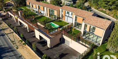 5 room  Villa for sale in Éguilles, French Riviera