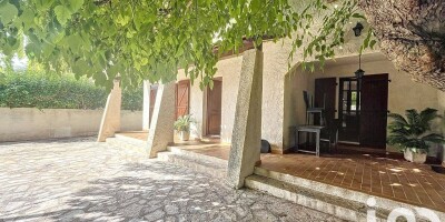 4 room  Villa for sale in Aix-en-Provence, French Riviera