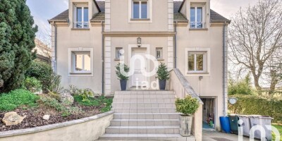 6 room  Villa for sale in Bry-sur-Marne, Île-de-France