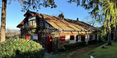 7 room  House for sale in Urrugne, France