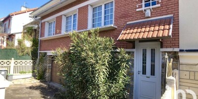 4 bedroom  Villa for sale in Antony, France