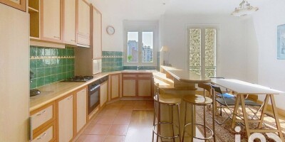 5 room  Apartment for sale in Asnières-sur-Seine, Île-de-France