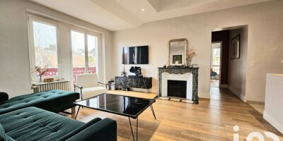 4 room  Apartment for sale in Rueil-Malmaison, France