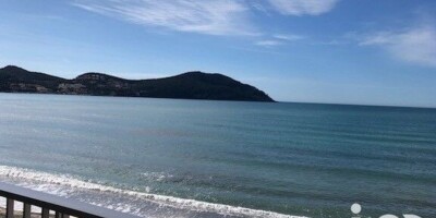 3 room  Flat for sale in Saint-Cyr-sur-Mer, France