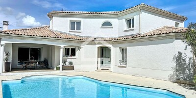 4 bedroom  House for sale in Saint-Médard-en-Jalles, Nouvelle-Aquitaine
