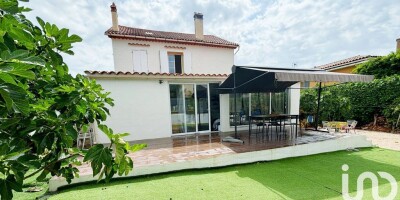 Villa for sale in Bandol AOC, France