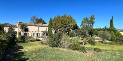 8 room  House for sale in Aix-en-Provence, France