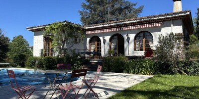 5 bedroom  House for sale in Billère, France