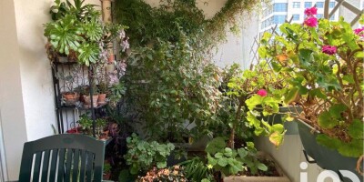 5 room  Apartment for sale in Courbevoie, France