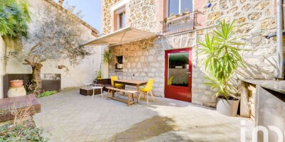 Villa for sale in Colombes, France