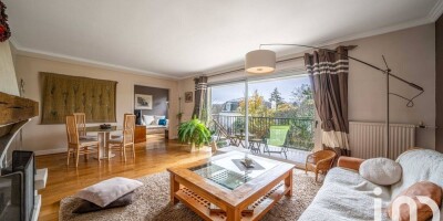 5 room  Flat for sale in Sèvres, Île-de-France