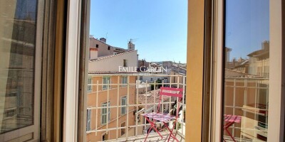 5 room  Flat for sale in Aix-en-Provence, France