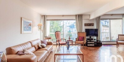Flat for sale in Versailles, Île-de-France