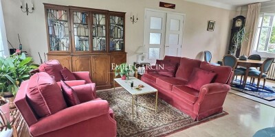 7 room  House for sale in Chatou, France