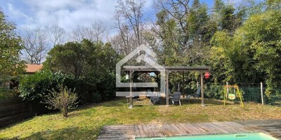 6 room  House for sale in Saint-Aubin-de-Médoc, France