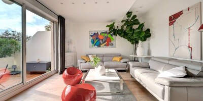 3 room  Apartment for sale in Arles, France