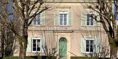 10 room  House for sale in Château-Gontier, France