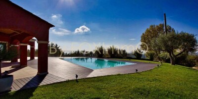 Villa for sale in Vence, French Riviera