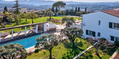 Villa for sale in Valbonne, France