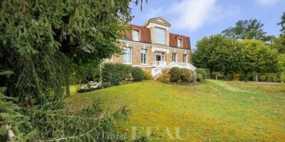 11 room  House for sale in Le Vésinet, Île-de-France