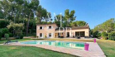 4 bedroom  Villa for sale in Vallauris, French Riviera