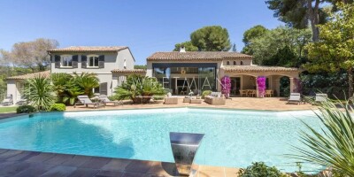 7 room  Villa for sale in Mougins, France