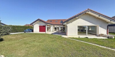 9 room  House for sale in Vers, Auvergne-Rhône-Alpes