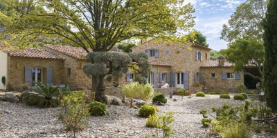 5 room  Villa for sale in Le Beausset, France