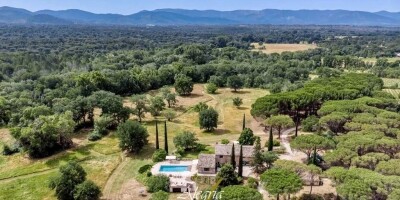 11 room  Farmhouse for sale in Vidauban, French Riviera