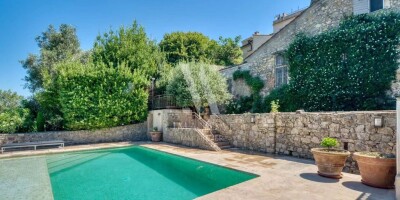 Villa for sale in Mougins, French Riviera