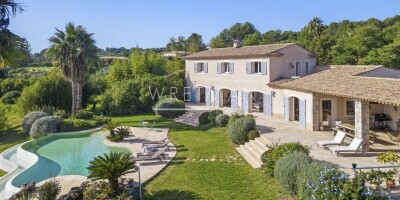 10 room  Villa for sale in Mougins, France
