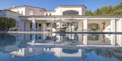 6 room  Villa for sale in Mougins, France