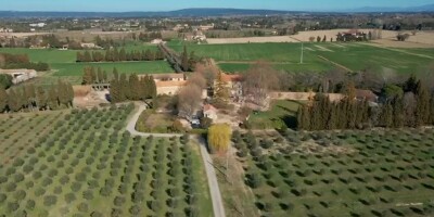 7 bedroom  House for sale in Orange, France