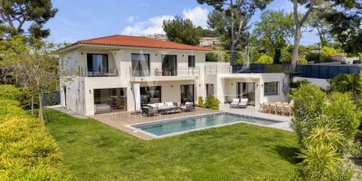 6 room  Villa for sale in Cannes, France