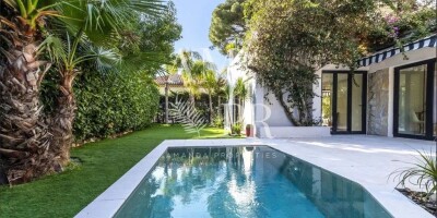 6 room  Villa for sale in Cannes, France