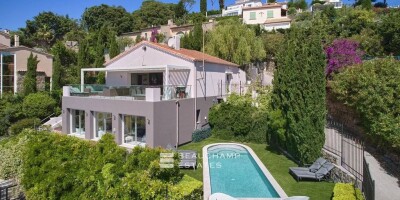 6 room  House for sale in Vallauris, France