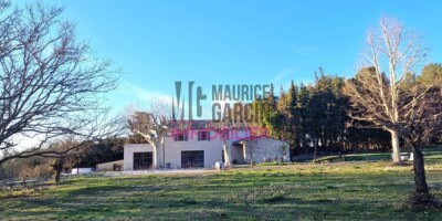 6 room  House for sale in L'Isle-sur-la-Sorgue, France